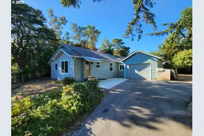 636 18th St, Port Orford, OR 97465 - Photo 1