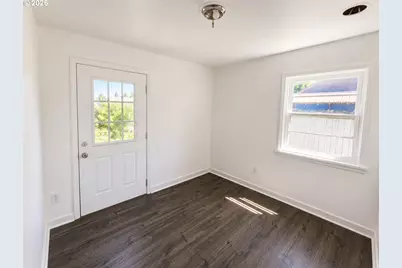 932 SW Swift Ave, Mill City, OR 97360 - Photo 11