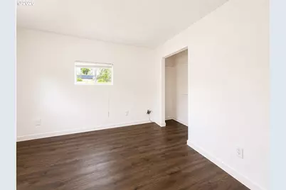 932 SW Swift Ave, Mill City, OR 97360 - Photo 17