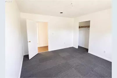 932 SW Swift Ave, Mill City, OR 97360 - Photo 13