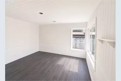 932 SW Swift Ave, Mill City, OR 97360 - Photo 5