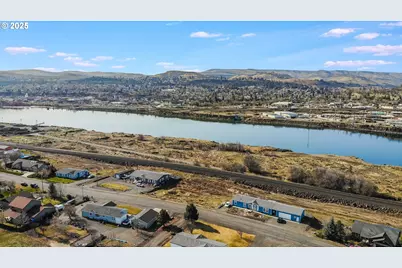 550 Sunridge Ave, Dallesport, WA 98617 - Photo 5