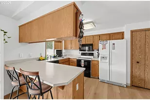 13052 SE Cora St, Portland, OR 97236 - Photo 7
