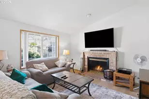 13052 SE Cora St, Portland, OR 97236 - Photo 5