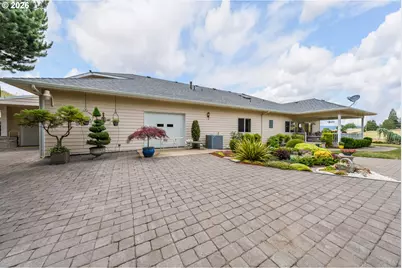 227 Darley Dr, Roseburg, OR 97471 - Photo 9