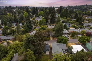 8328 SW 9th Ave, Portland, OR 97219 - Photo 43