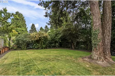 8328 SW 9th Ave, Portland, OR 97219 - Photo 39
