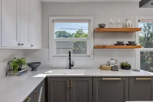5806 NE 32nd Pl, Portland, OR 97211 - Photo 9