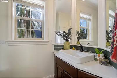 1201 SW Ophelia St, Portland, OR 97219 - Photo 21