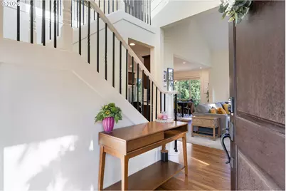 1201 SW Ophelia St, Portland, OR 97219 - Photo 3