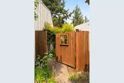 9255 SW Brooks Bend Pl, Portland, OR 97223 - Photo 25