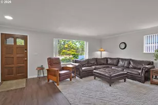 1142 9th St, Florence, OR 97439 - Photo 7