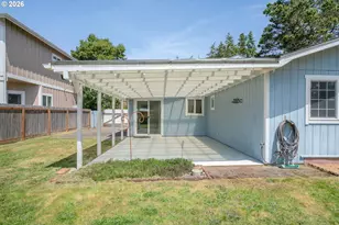 1142 9th St, Florence, OR 97439 - Photo 31