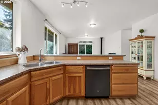 89534 Lewis and Clark Rd, Astoria, OR 97103 - Photo 9