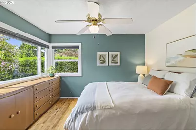 8437 NE Going Pl, Portland, OR 97220 - Photo 11