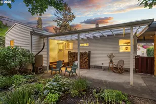 8437 NE Going Pl, Portland, OR 97220 - Photo 15