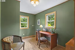 8437 NE Going Pl, Portland, OR 97220 - Photo 9