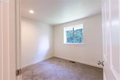 384 Lower Lavista Ct, Salem, OR 97304 - Photo 37