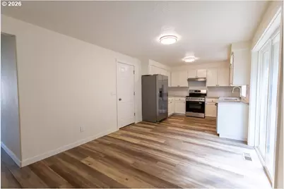 384 Lower Lavista Ct, Salem, OR 97304 - Photo 7