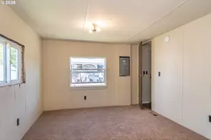 1050 W Central Ave, Sutherlin, OR 97479 - Photo 5