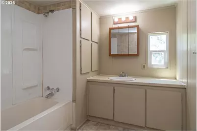 1050 W Central Ave #55, Sutherlin, OR 97479 - Photo 7