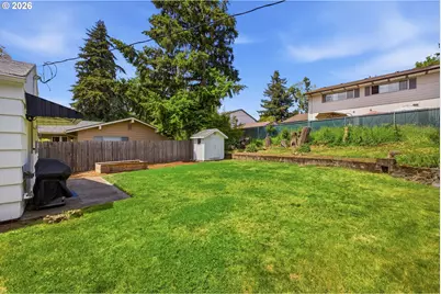 2414 E McLoughlin Blvd, Vancouver, WA 98661 - Photo 21