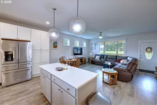 92648 Waldbom Rd, Astoria, OR 97103 - Photo 9
