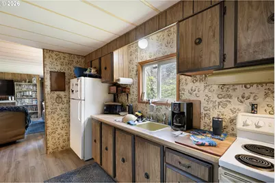 4826 Rhododendron Loop, Florence, OR 97439 - Photo 9