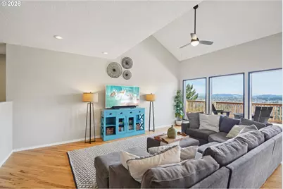 19760 Wildwood Dr, West Linn, OR 97068 - Photo 7