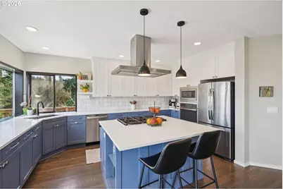 19760 Wildwood Dr, West Linn, OR 97068 - Photo 13