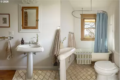 2347 NE 8th Ave, Portland, OR 97212 - Photo 27