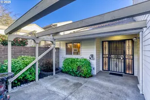 12060 SW Par 4 Dr, King City, OR 97224 - Photo 3