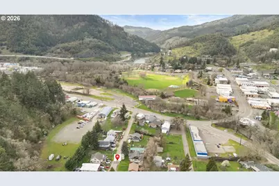 195 SE Mill St, Myrtle Creek, OR 97457 - Photo 11