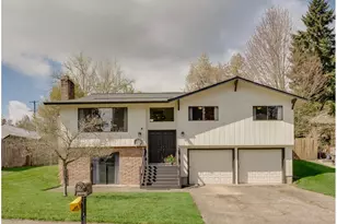 207 NW Ash St, McMinnville, OR 97128 - Photo 1