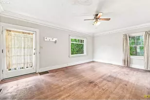 2113 N Sumner St, Portland, OR 97217 - Photo 5