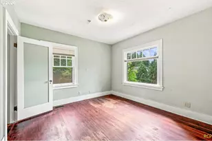 2113 N Sumner St, Portland, OR 97217 - Photo 9