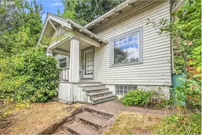 2113 N Sumner St, Portland, OR 97217 - Photo 1