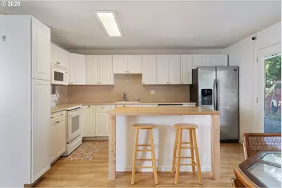 821 NE 108th Ave, Vancouver, WA 98664 - Photo 11