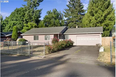 821 NE 108th Ave, Vancouver, WA 98664 - Photo 1