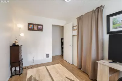 821 NE 108th Ave, Vancouver, WA 98664 - Photo 17