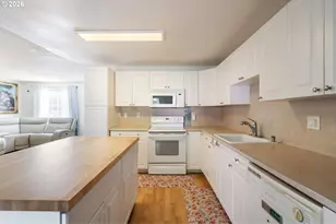 821 NE 108th Ave, Vancouver, WA 98664 - Photo 13