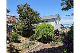 634 SW Ebb Ave, Lincoln City, OR 97367 - Photo 41