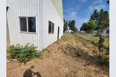 201 N 1st St, Glenwood, WA 98619 - Photo 7