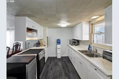 655 Idylwood Dr SE, Salem, OR 97302 - Photo 9