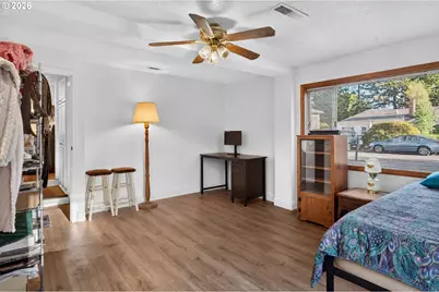16523 SE Clinton St, Portland, OR 97236 - Photo 17