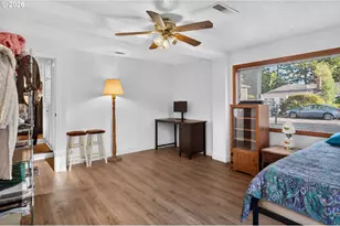 16523 SE Clinton St, Portland, OR 97236 - Photo 17
