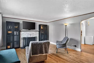 16523 SE Clinton St, Portland, OR 97236 - Photo 7