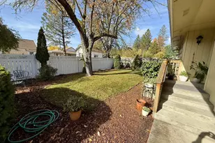 159 NE Lombardy Dr, Roseburg, OR 97470 - Photo 3