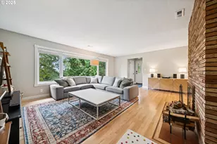 8195 SW Canyon Ln, Portland, OR 97210 - Photo 9