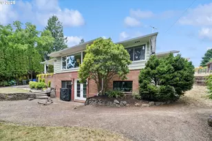 8195 SW Canyon Ln, Portland, OR 97210 - Photo 5